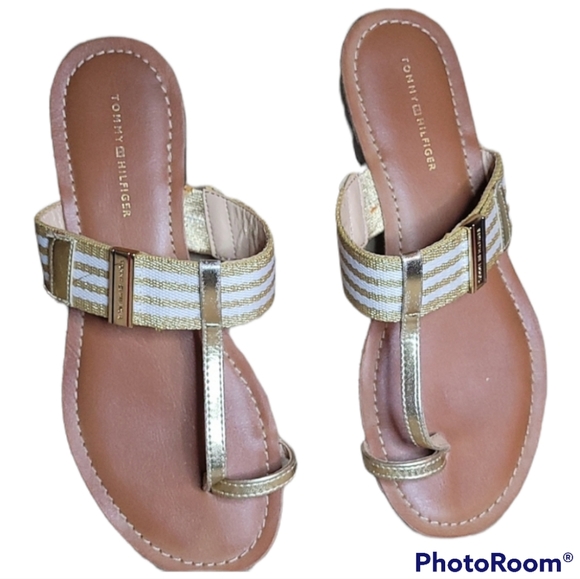 Tommy Hilfiger Shoes - Tommy Hilfiger Flip Flop Sandles size 6.5